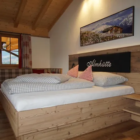 Goglhof Affittacamere 3*