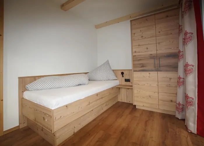 Goglhof Affittacamere 4*
